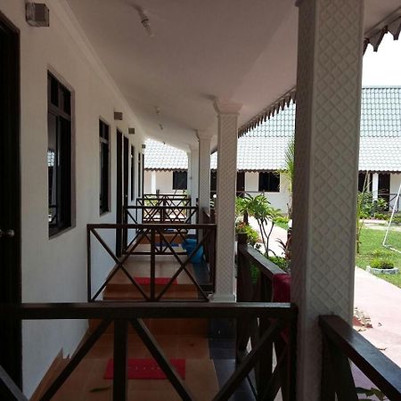 Rasa Senang Villa -Islam Guest Only Pantai Cenang  Exterior photo