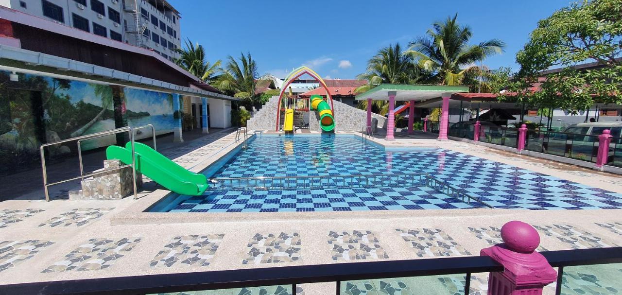 Rasa Senang Villa -Islam Guest Only Pantai Cenang  Exterior photo