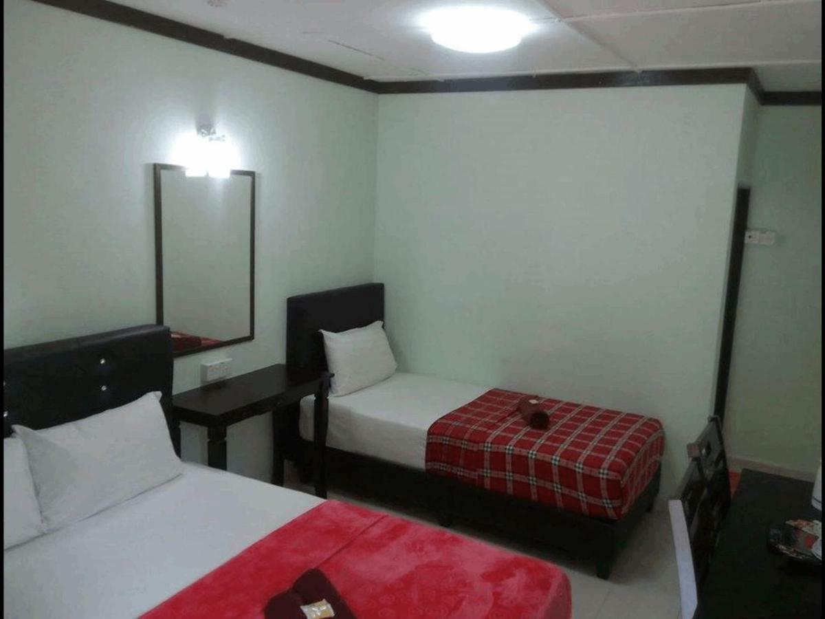 Rasa Senang Villa -Islam Guest Only Pantai Cenang  Exterior photo